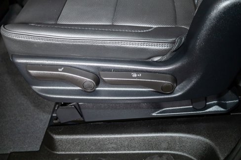 Used 2025 GMC Yukon XL Denali image 27