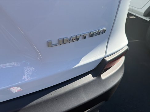 Certified 2022 Jeep Cherokee Limited image 12