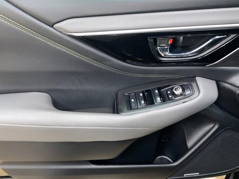 Certified 2025 Subaru Outback Onyx Edition XT image 32