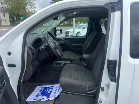 Used 2018 Nissan Frontier SV image 9