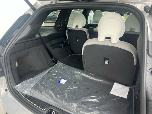 New 2025 Volvo EX90 Ultra image 13