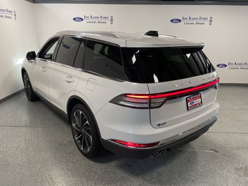 Used 2025 Lincoln Aviator Reserve w/ Equipment Group 201A image 4