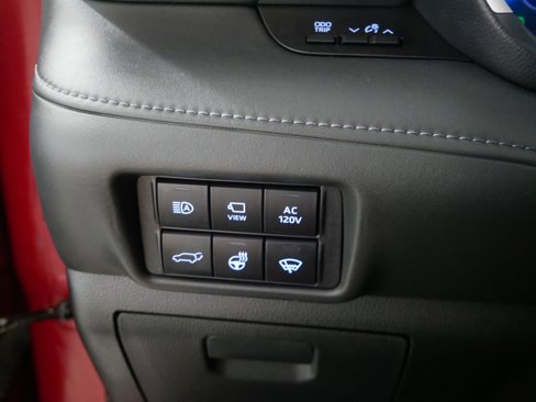 Used 2020 Toyota Highlander Limited image 26