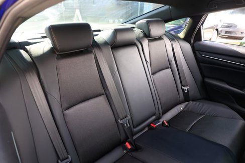 Used 2018 Honda Accord Sport image 14