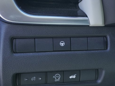 Used 2023 Nissan Rogue SL w/ SL Premium Package image 13