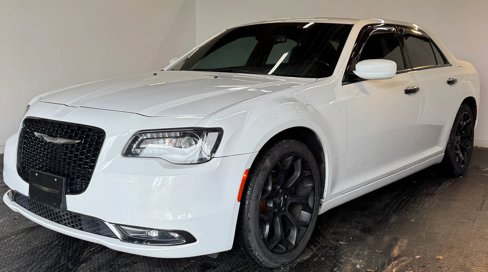 Used 2019 Chrysler 300 S image 2