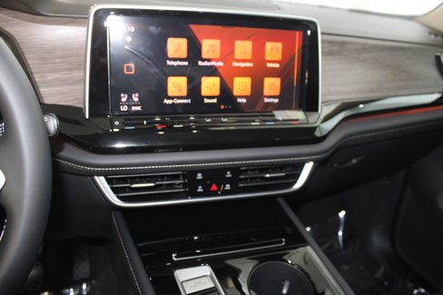 New 2026 Volkswagen Atlas SEL image 18