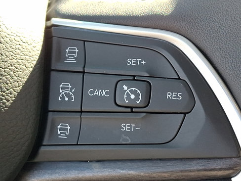 Certified 2023 Jeep Grand Cherokee L Limited w/ Black Appearance Package image 23