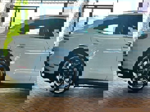Used 2024 Porsche Taycan image 6