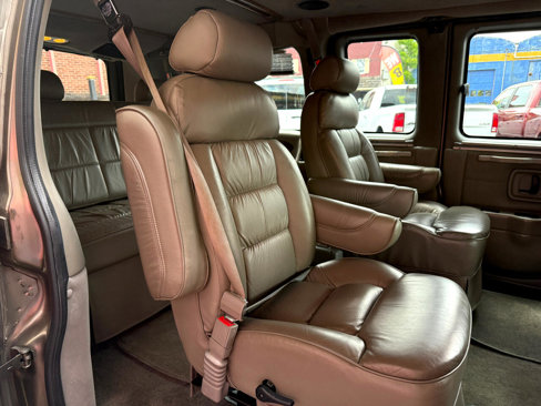 Used 2004 Chevrolet Express 1500 w/ LS Preferred Equipment Group image 33