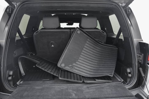 Used 2024 Rivian R1S Adventure image 14