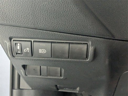 Used 2024 Toyota Corolla Cross LE image 13