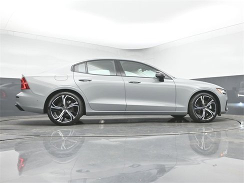 Used 2025 Volvo S60 B5 Plus w/ Protection Package Premier image 42
