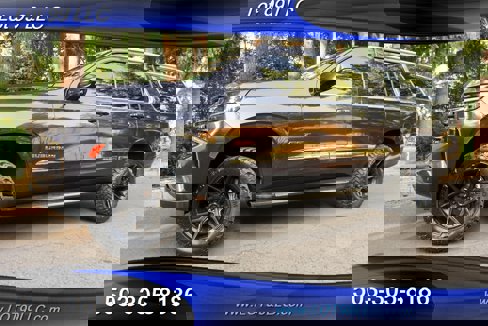 Used 2023 Chevrolet Suburban LT w/ Luxury Package image 5