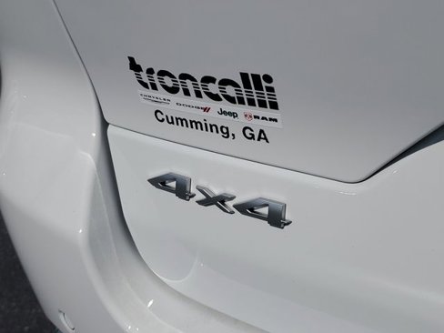 New 2025 Jeep Grand Cherokee Summit image 8