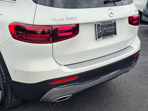 New 2026 Mercedes-Benz GLB 250 4MATIC image 13