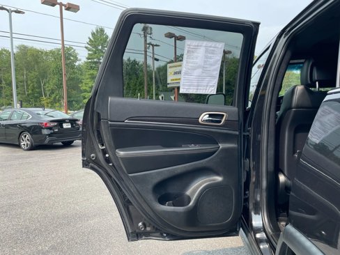 Used 2014 Jeep Grand Cherokee Limited w/ Trailer Tow Group IV image 35