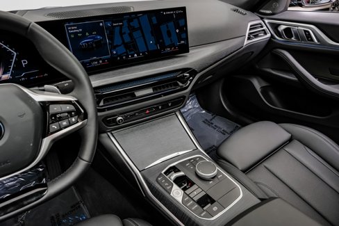 Used 2025 BMW 430i xDrive w/ Premium Package image 30