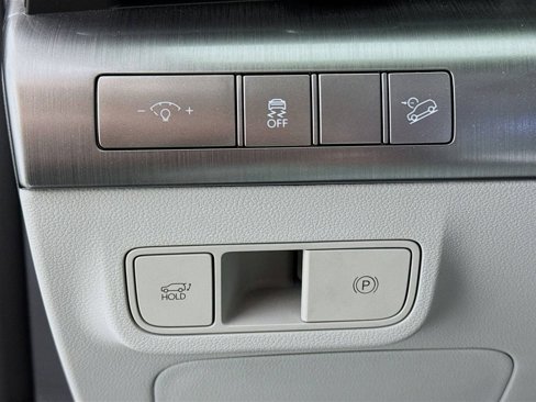 Certified 2024 Hyundai Kona Limited image 10