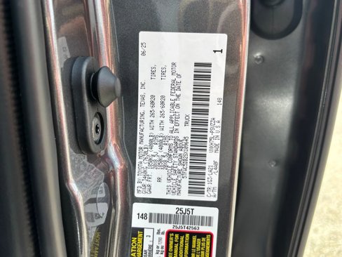New 2025 Toyota Tundra Platinum image 29