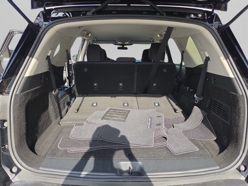 Used 2025 Nissan Pathfinder S image 30