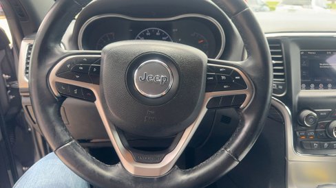 Used 2019 Jeep Grand Cherokee Laredo image 13