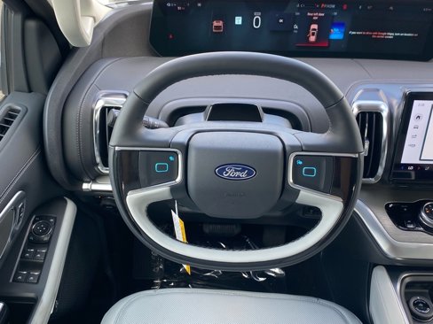New 2025 Ford Expedition Max Platinum image 6