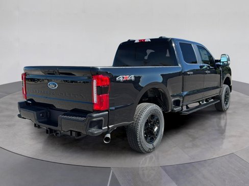 New 2026 Ford F250 4x4 Crew Cab Super Duty image 5