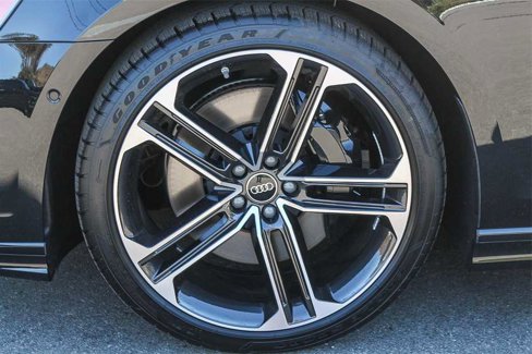 New 2025 Audi A8 L 3.0T image 10