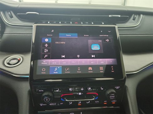 New 2025 Jeep Grand Cherokee Overland w/ Luxury Tech Group IV image 24