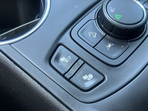 Used 2023 GMC Terrain SLE w/ Driver Convenience Package image 22