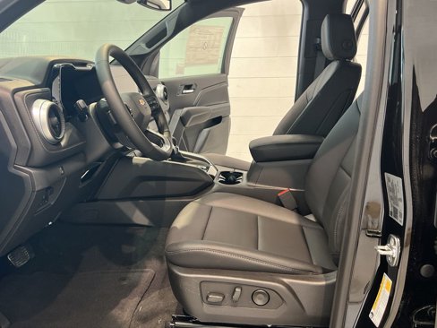 New 2025 Chevrolet Colorado LT w/ LT Convenience Package image 12