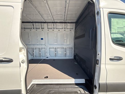 Used 2025 Mercedes-Benz Sprinter 2500 image 24