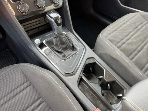 Used 2022 Volkswagen Tiguan S image 30