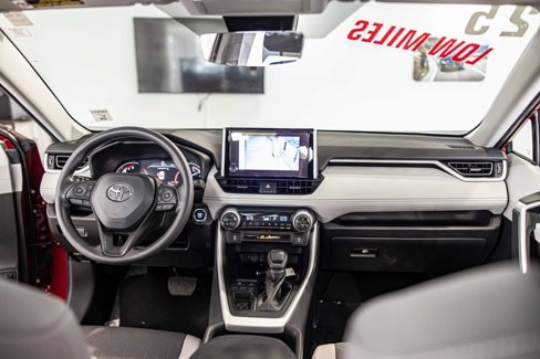 Used 2025 Toyota RAV4 XLE image 33