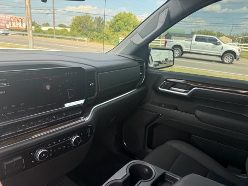 Used 2024 GMC Sierra 1500 Elevation image 10