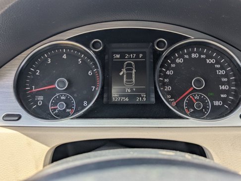 Used 2010 Volkswagen CC Luxury image 22