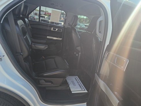 Used 2022 Ford Explorer XLT w/ Equipment Group 202A image 17