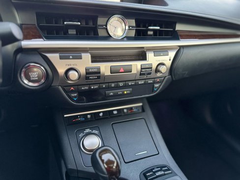Used 2015 Lexus ES 350 image 37