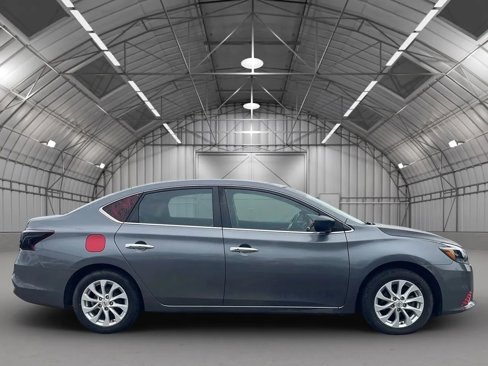 Used 2019 Nissan Sentra SV image 2