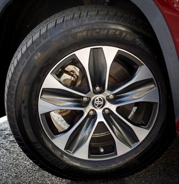 Used 2020 Toyota Highlander XLE image 24