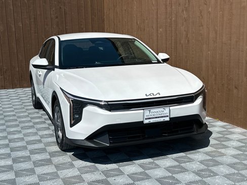 Used 2025 Kia K4 LX image 13
