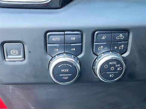 Used 2024 GMC Sierra 1500 AT4X image 10