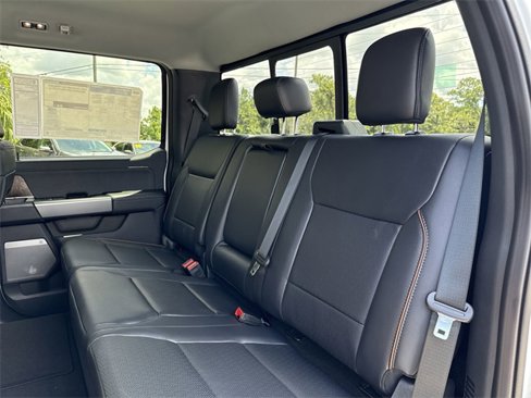 New 2025 Ford F450 Lariat image 19