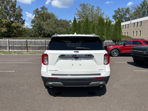 Certified 2023 Ford Explorer Limited w/ Equipment Group 301A image 6