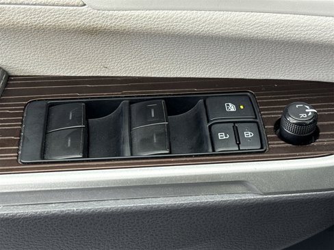 Used 2022 Toyota Sienna LE image 22