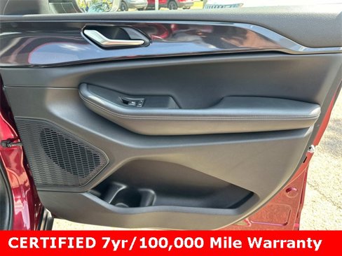 Certified 2023 Jeep Grand Cherokee L Laredo image 8