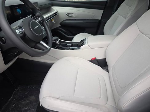 New 2025 Hyundai Tucson SE image 27
