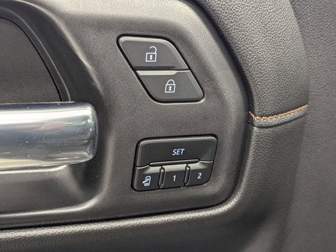 Used 2021 GMC Sierra 1500 AT4 w/ AT4 Preferred Package image 13