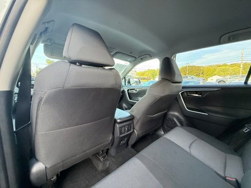 Used 2025 Toyota RAV4 XLE image 16